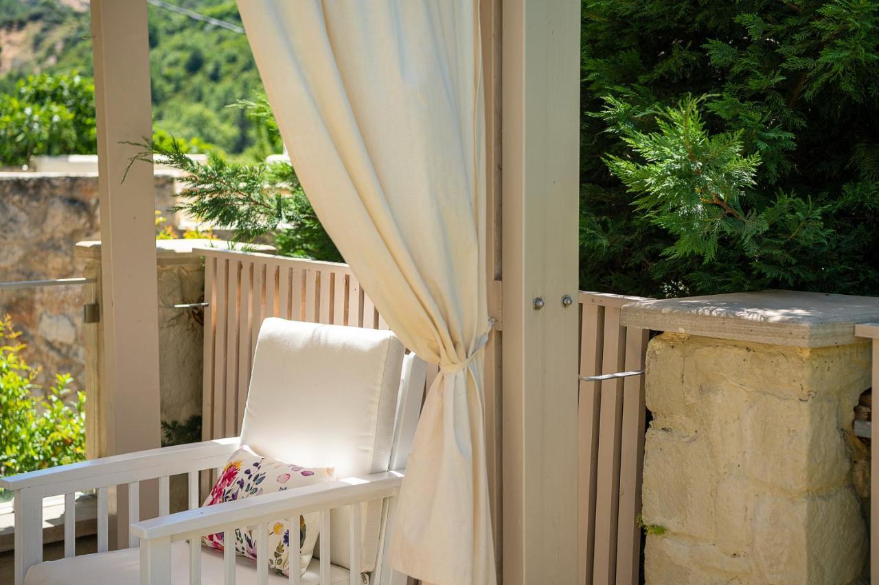 Verekinthos Villas - Pool, Hot Tub, Bbq, Kids Playground, Stunning Mountain Views Yerolakkos Exterior photo