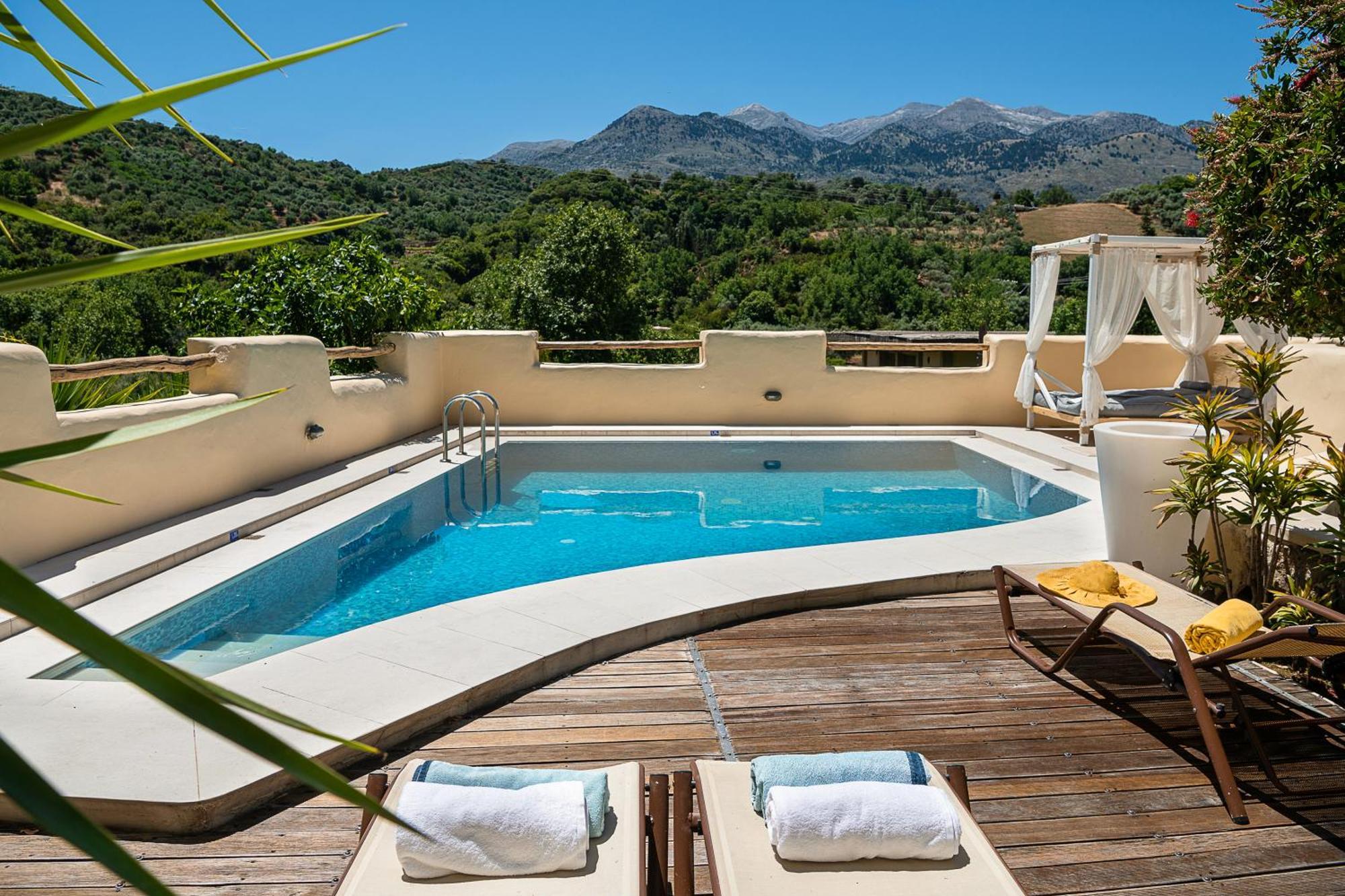 Verekinthos Villas - Pool, Hot Tub, Bbq, Kids Playground, Stunning Mountain Views Yerolakkos Exterior photo