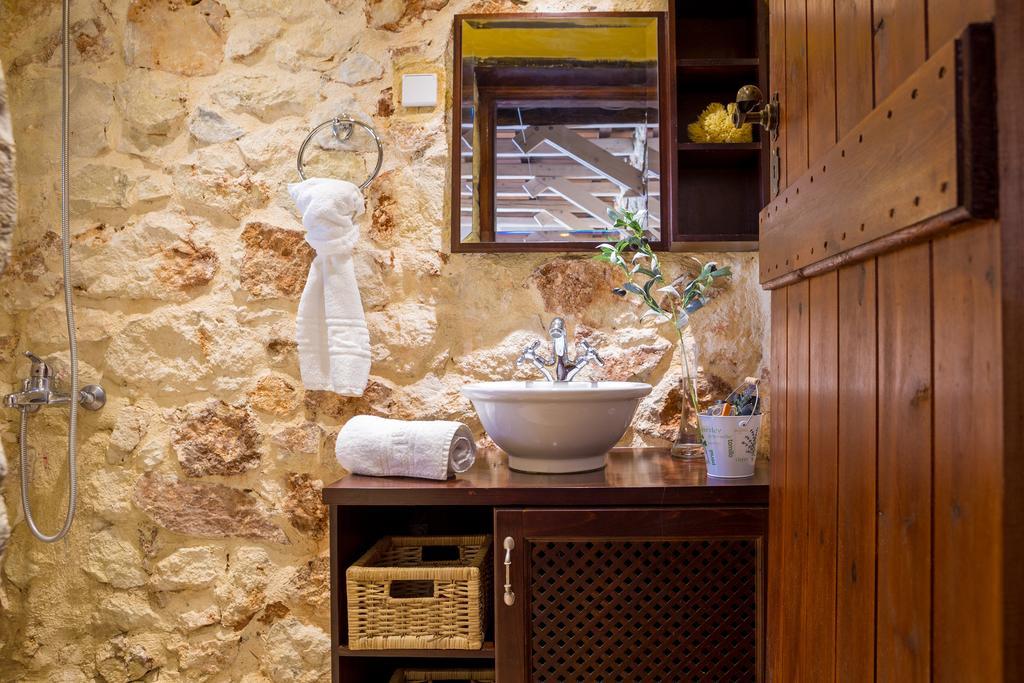 Verekinthos Villas - Pool, Hot Tub, Bbq, Kids Playground, Stunning Mountain Views Yerolakkos Exterior photo
